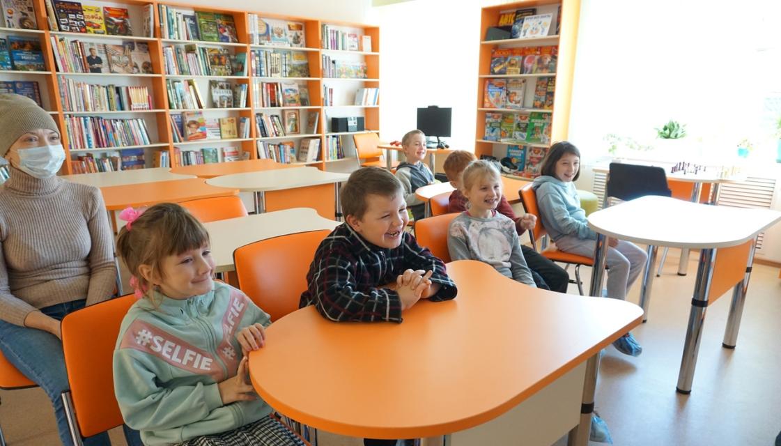 День улыбок в сельской библиотеке