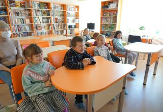 День улыбок в сельской библиотеке