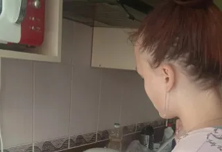 Землю красит солнце, а человека - труд