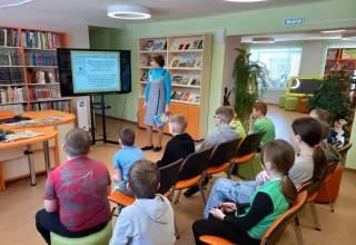 Библиотечный час